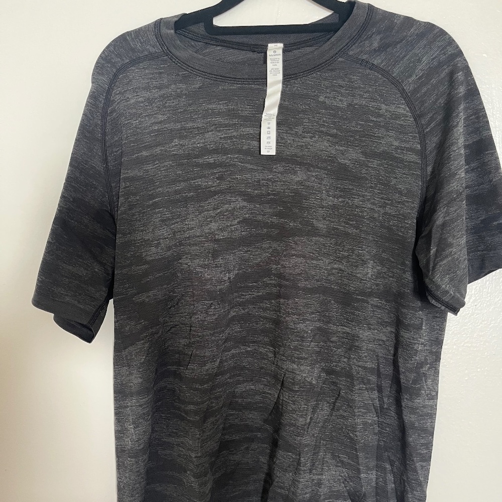 Lululemon metal vent-tech short sleeve , size M
